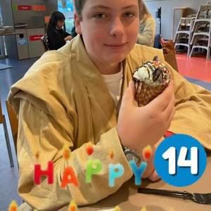 Meet your Posher, Angela